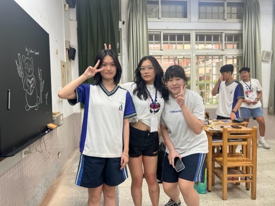 Sihu Senior High, 3 August — introductions and blueprint postcards