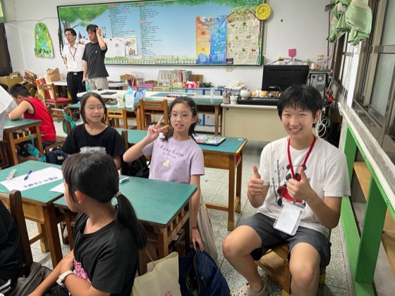 4 August — teaching at Jhonghe Elementary and exchange at Sihu Senior High