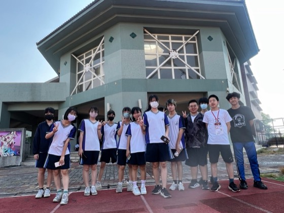 4 August — teaching at Jhonghe Elementary and exchange at Sihu Senior High