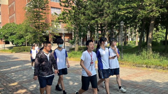 4 August — teaching at Jhonghe Elementary and exchange at Sihu Senior High